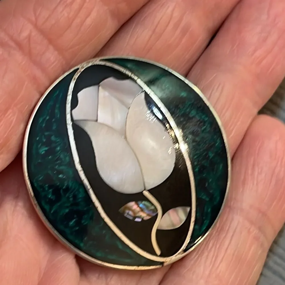 Vintage Alpaca Silver Round Tulip Pin with Mother of Pearl and Abalone Inlay